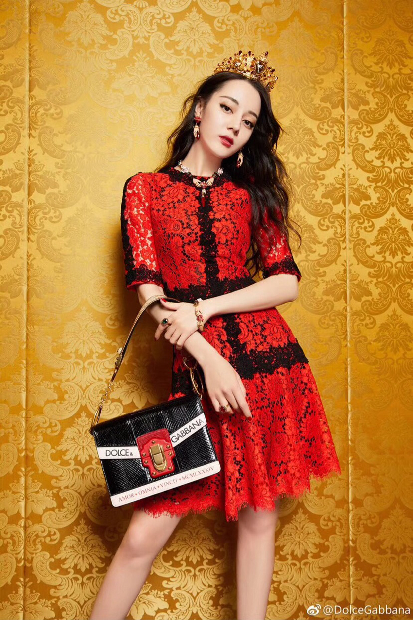 DG杜嘉班纳2018夏装新款 重工蕾丝拼接连衣裙