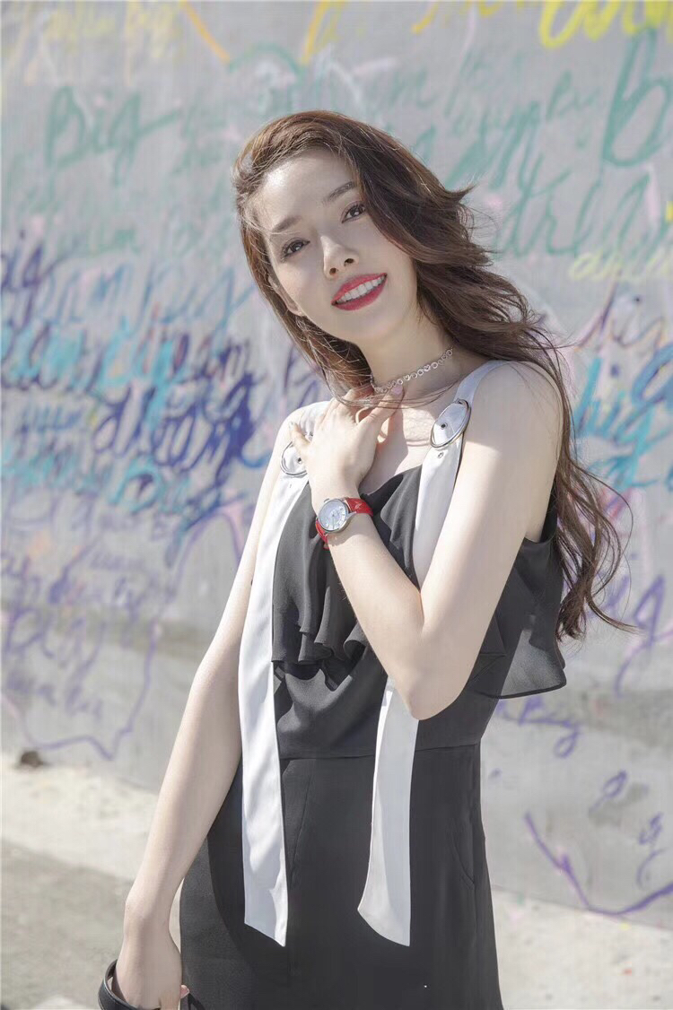 DG杜嘉班纳2018夏装新款个性显瘦背带连体裤